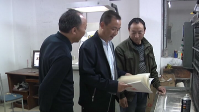 邓毅：用心灵的文字瞻仰巴东文化