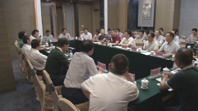 北京市经信委带领北京市4家酒业企业考察巴东县白酒产业