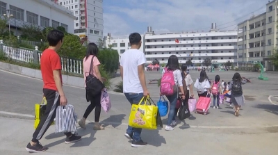 巴三中633名考生平安抵达高考食宿点