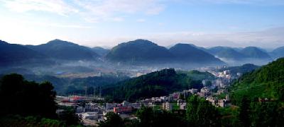 郭玲调研巴东经济开发区重点项目建设