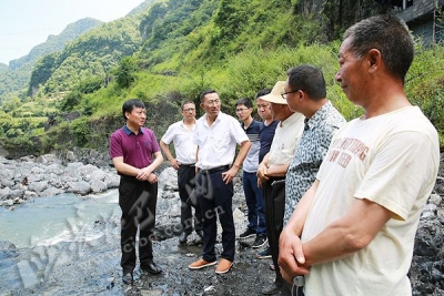 钟祥市考察团到巴东调研对口支援工作