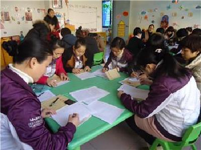 恩施巨人智慧教育学校与阳光小学开展教育教学交流活动