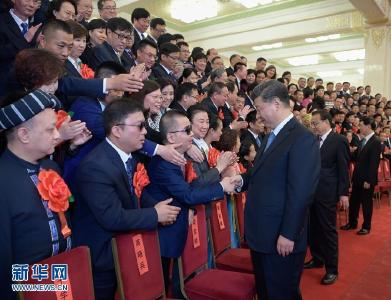 习近平会见第六次全国自强模范暨助残先进表彰大会代表