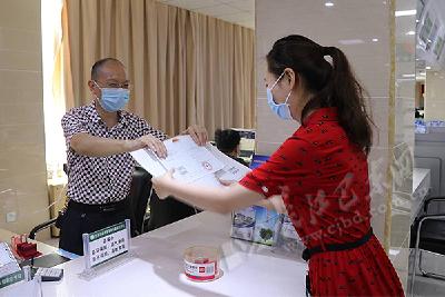 服务更贴心　巴东县委编办服务事项实现“一网办结”