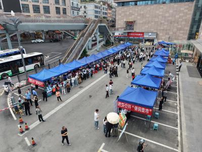 恩施州县级首场政务公开日活动落地巴东