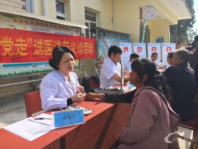 宣恩 | 州侨联专家医生在椿木营乡卫生院开展义诊活动