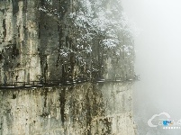 航拍雪后恩施大峡谷 雪润峡谷如水墨