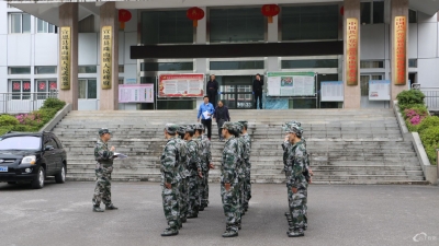 珠山镇加强民兵应急抢险小分队常规军事训练