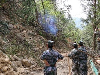 珠山镇组织民兵应急排进行道路抢险实战演练