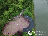 贡水河畔瑜伽秀