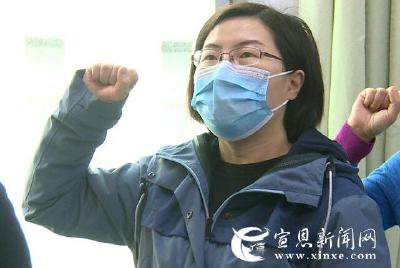 天津援恩医疗队队员胡晓辉防疫前线入党  
