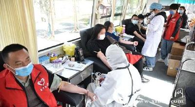 高罗102名志愿者无偿献血32500毫升