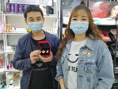 ​团县委为500名青年志愿者颁发抗疫纪念徽章