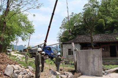 ​我县全力抢修受损电力设施