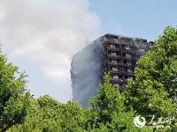 英国警方确认12人在伦敦高层居民楼火灾中遇难