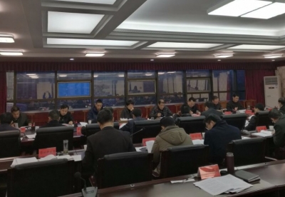 王立主持召开市政府常务会 研究推进“三乡工程”建设