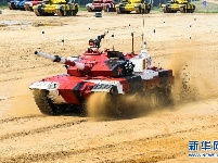首战告捷，“坦克两项”比赛中国代表队取得首日比赛第一名