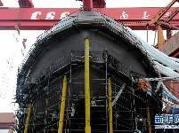 我国第一艘自主建造的极地科考破冰船“雪龙2”号雄姿初现