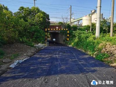 华容镇：泥泞涵洞建起排水渠 排水更排“民忧”