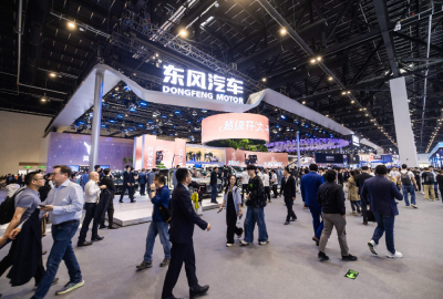 岚图泰山新车北京车展预售20小时订单破2万，东风全新阵容排面拉满