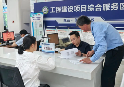 局长变身“办事员”，窗口“走新”更“走心”