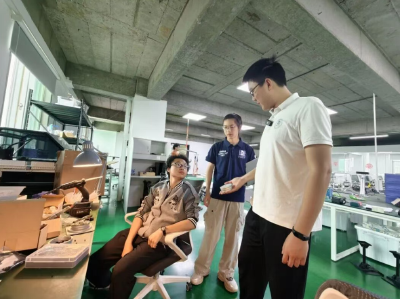 打地铺“一战封神”！千万投资追着来，20岁的他为何让资本如此兴奋？