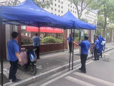 按下考场“静音键” 搭起候考“暖心棚”   凤凰街道护航中考