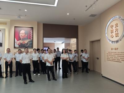 邮储银行鄂州市分行组织参观鄂州市廉政教育展馆