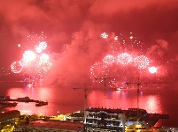 盘点世界各地新年彩灯烟花 流光溢彩