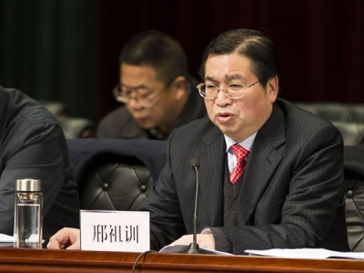 县委书记上党课 ——要求扶贫干部不当糊涂官