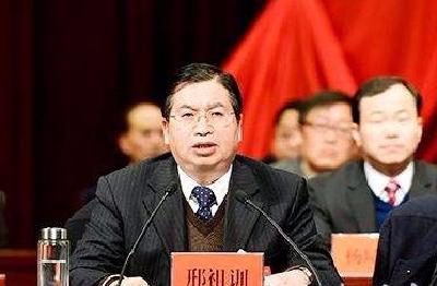 邢祖训主持召开县委常委会