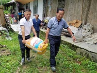 鹤峰县太平镇水田包村发生山体滑坡