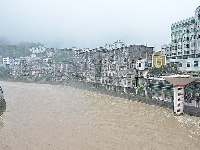 直击现场：记录鹤峰暴雨洪灾