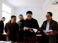 王小平：认真学习贯彻六中全会精神把精准扶贫工作落到实处