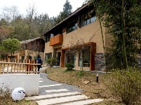 唐家铺村尖刀班组织致富带头人赴利川考察民俗旅游和美丽乡村建设