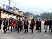 唐家铺村尖刀班组织致富带头人赴利川考察民俗旅游和美丽乡村建设