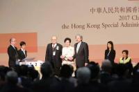 林郑月娥高票当选香港新任特首，她是谁？凭什么胜出？