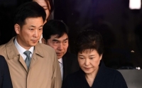 朴槿惠解职7名代理律师平内讧 被指“自掘坟墓”