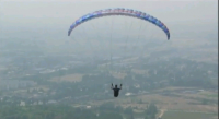 圣境山打造滑翔伞基地 荆门再添一张“航空名片”