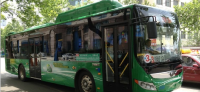 荆门：公交车广告报站 乘客抱怨“被广告”
