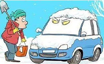 市林业局志愿者走上街头清扫积雪