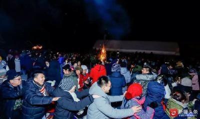 300名大咖找到“诗与远方”：新疆冰雪文化独领风骚