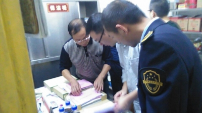 食药监局联合教育局为我市“放心食堂” 创建单位保驾护航 