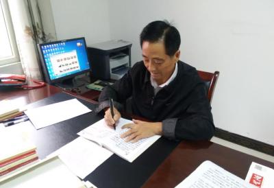 《大冶楷模》之“党员先锋榜”     王能干：18年“抠”出富裕村