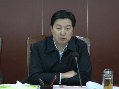 市委中心组集中学习党的十八届六中全会精神
