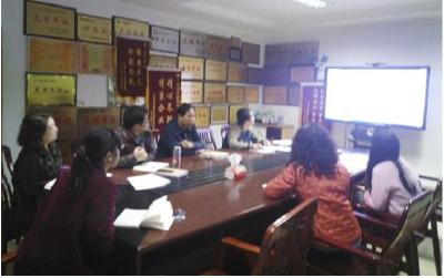 市气象局学习传达十八届六中全会精神