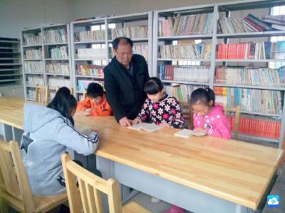 陈长春 乡村教师 农村教育事业突飞猛进 
