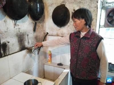 自来水停数月 村民不解  自来水公司调查：存在违章用水情况