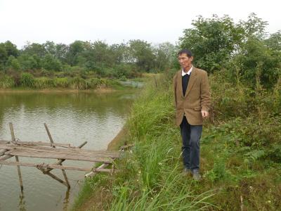 独臂养殖人的致富梦