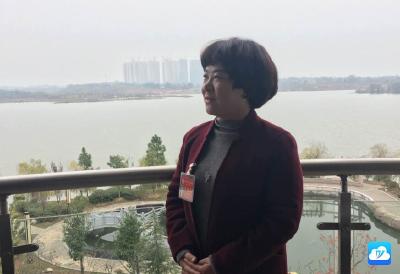 石梅娇委员：让学生接受有品质的教育
